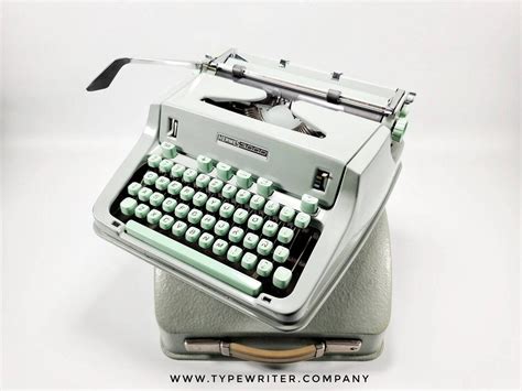 Sea Foam Hermes 3000 Typewriter 